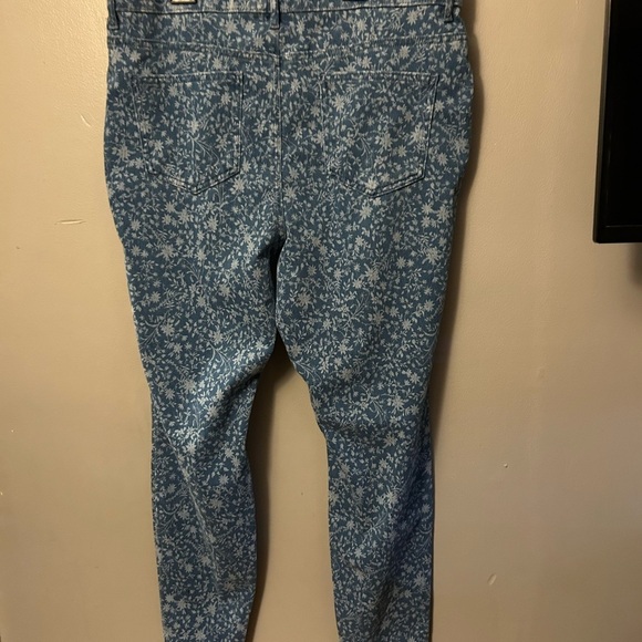 Time and Tru pants - blue with floral print full stretch pull on jeggings - Picture 5 of 7